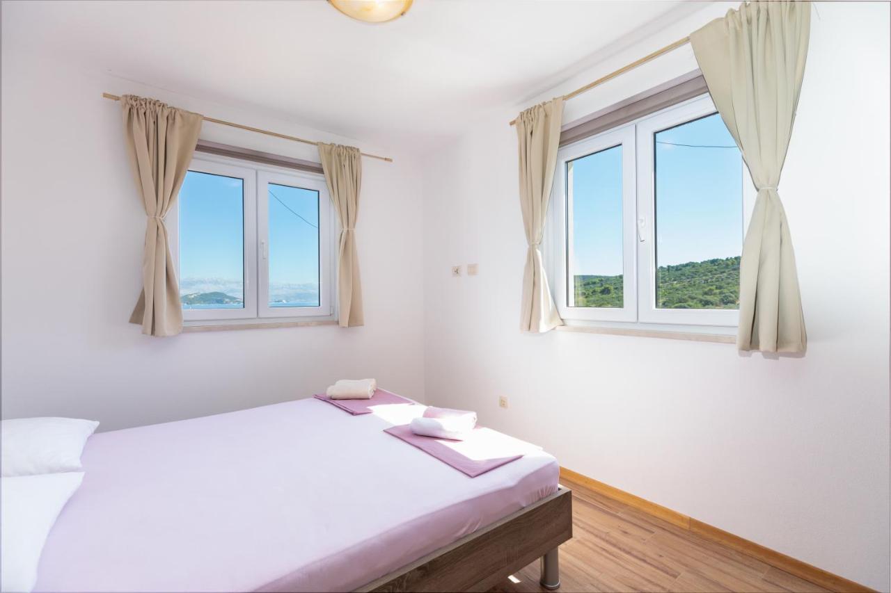 Holiday Home Lydia 斯拉汀 外观 照片